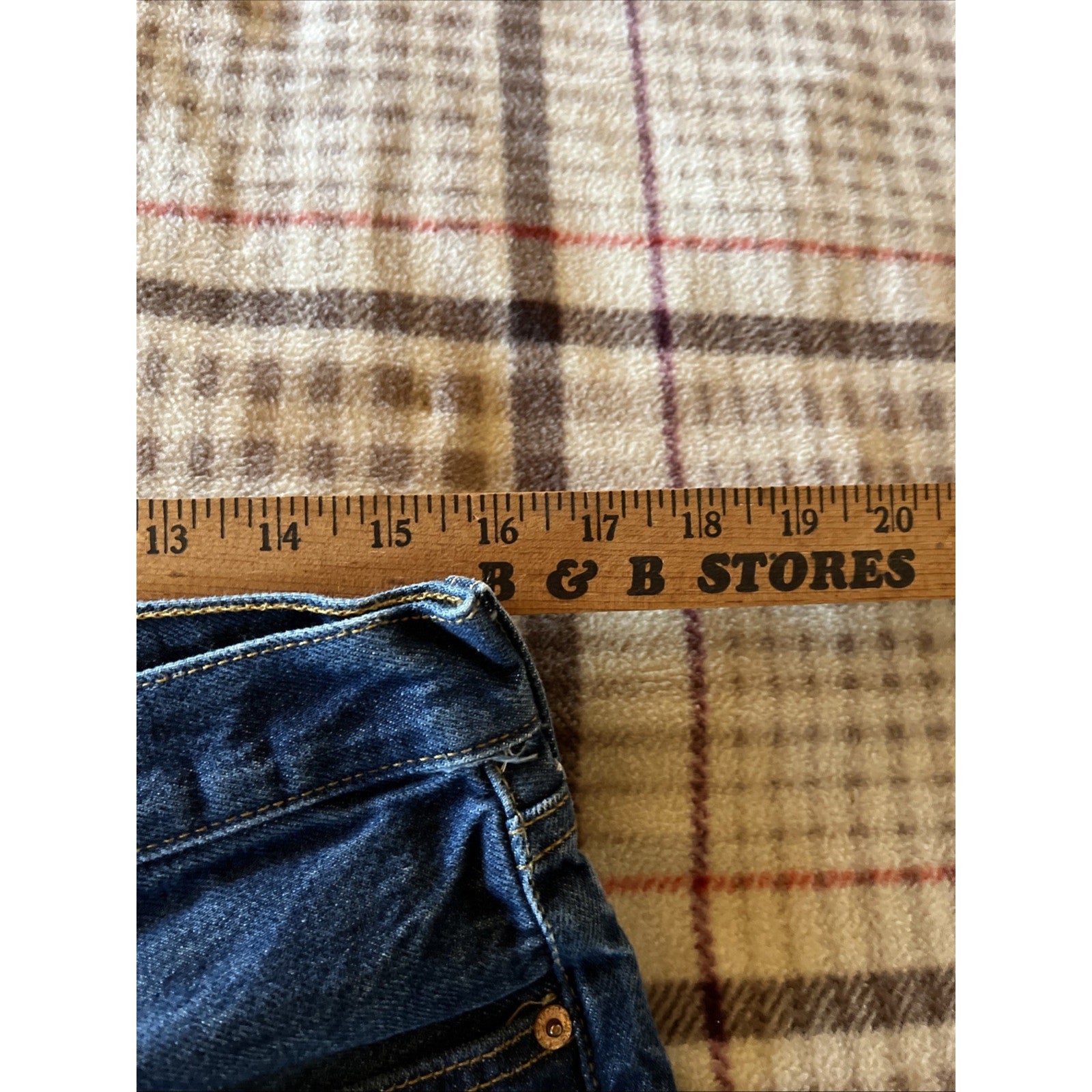 Vtg Levis 501xx Jeans Blue Denim Button Fly Medium Wash Y2K 2000s Mens 32x31