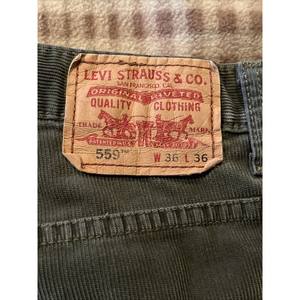 VTG Levi's 559 Relaxed Straight Corduroy Pants Mens 35x35 Olive Green 5 Pocket