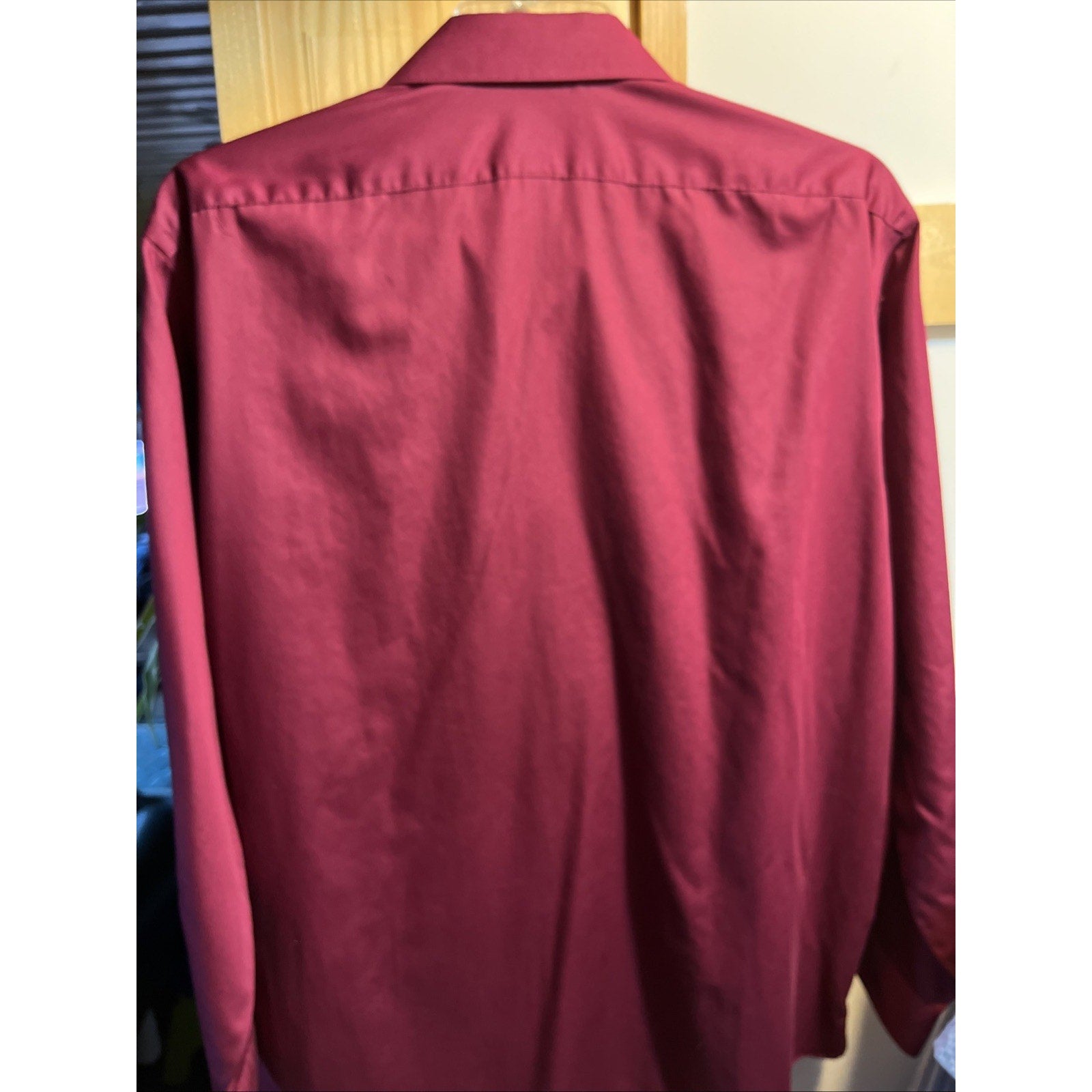 Van Heusen Mens Lux Sateen Red Long Sleeve Dress Shirt Size 17.5 34/35