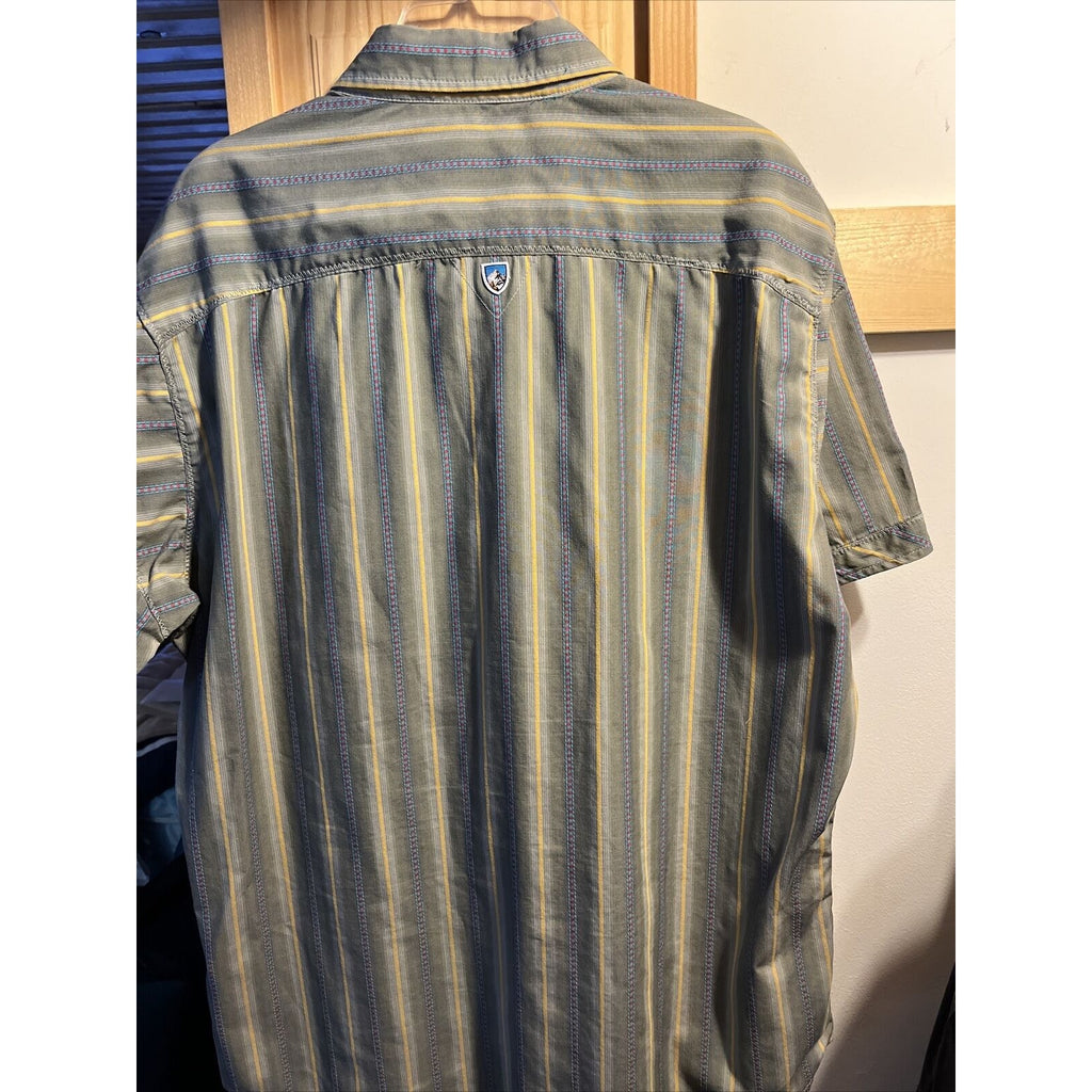 Kuhl Men's Sz L Gray Striped Button Down Short Sleeve Pocket Cotton Poly Shirt
