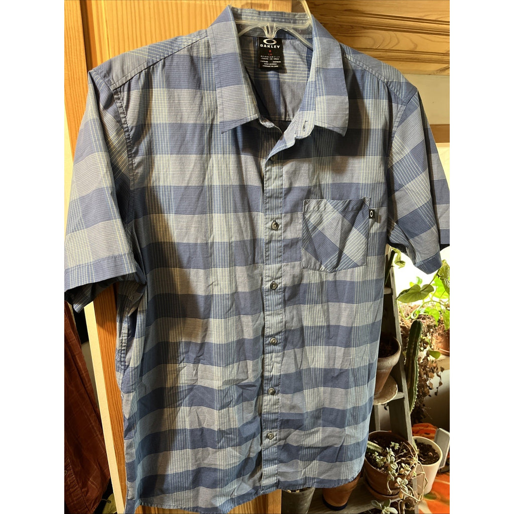 Oakley Shirt Mens Blue Casual Large Short Sleeve Button Up Plaid Hiking Fishing