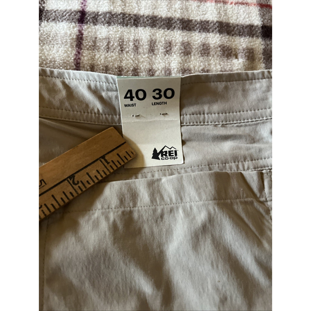 REI CO-OP Mens TRAILMADE PANTS Sz 40x30 Mushroom Taupe UPF 50 Cargo Hiking NWT