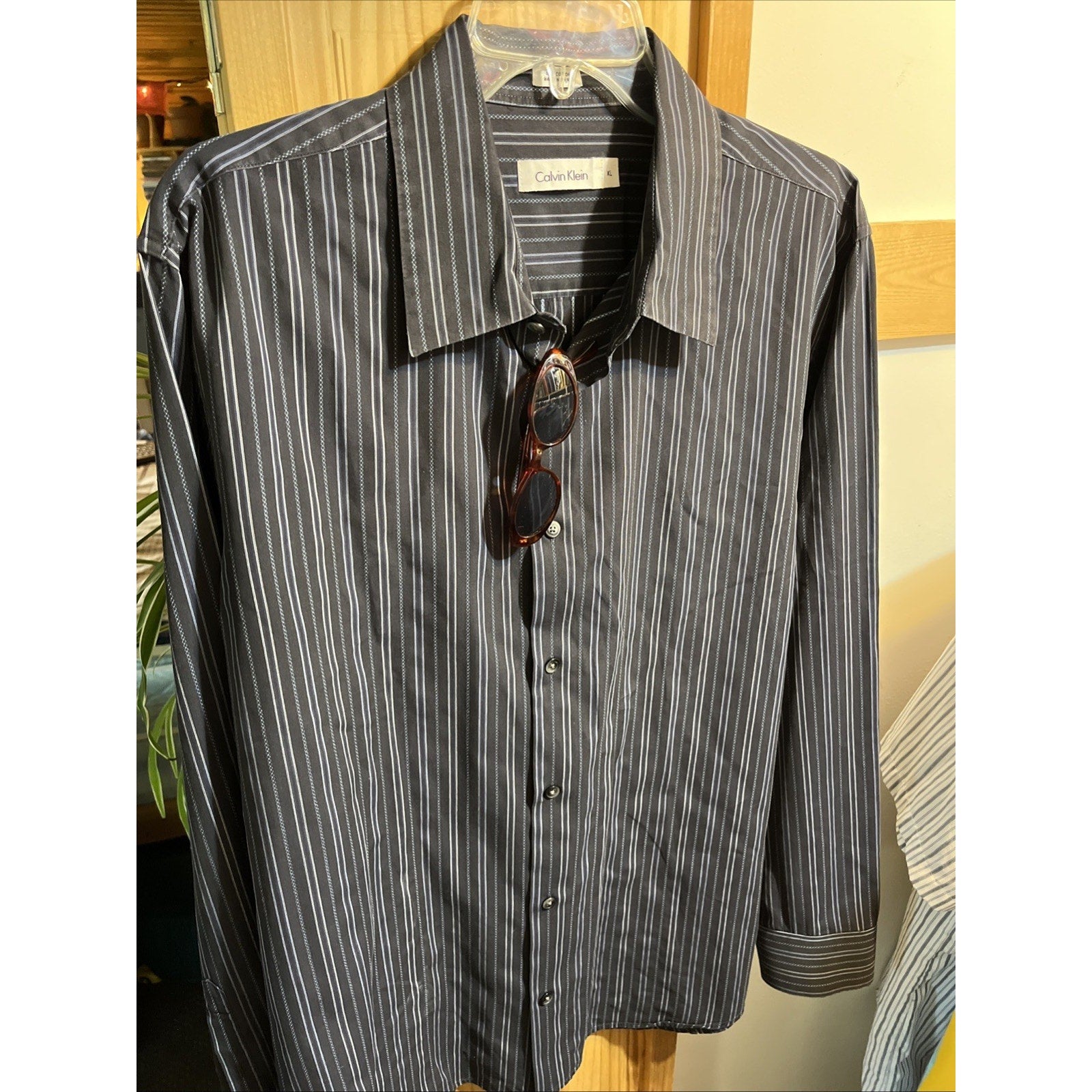 Calvin Klein Men's XL Long Sleeve Dress Shirt Blue Striped Stretch Cotton