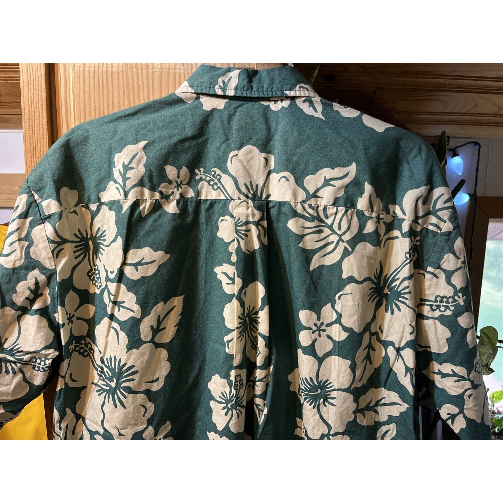 Cooke Street Honolulu Men’s L Green Floral SS Button Down Cotton Hawaiian Shirt