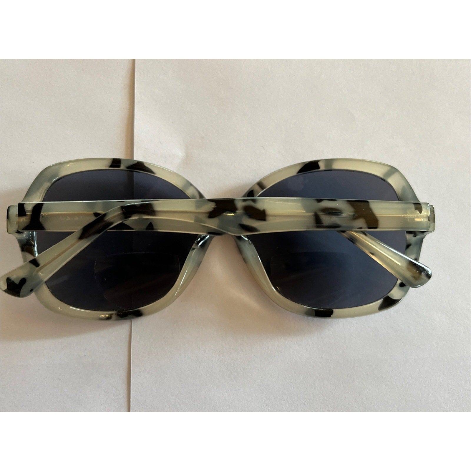 A.J. Morgan 62193 Gray Tortoise Sunglasses 59-16-142 Womens UV400 Oversized