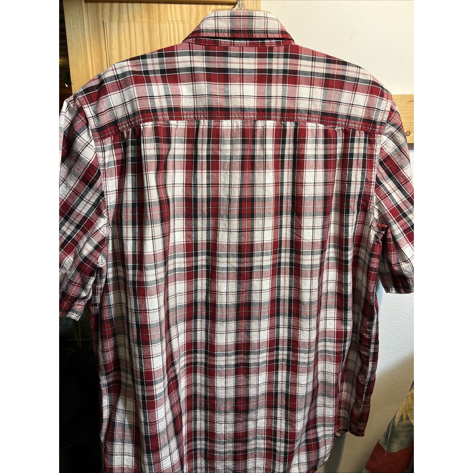 Carhartt Mens XL Red Button Up Short Sleeve Shirt Relaxed Fit Plaid Cotton