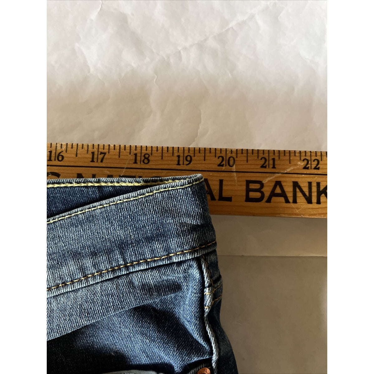 Levi's 514 Jeans Men's 38x32 Blue Denim Y2K Western Outdoor Cotton Travel EUC