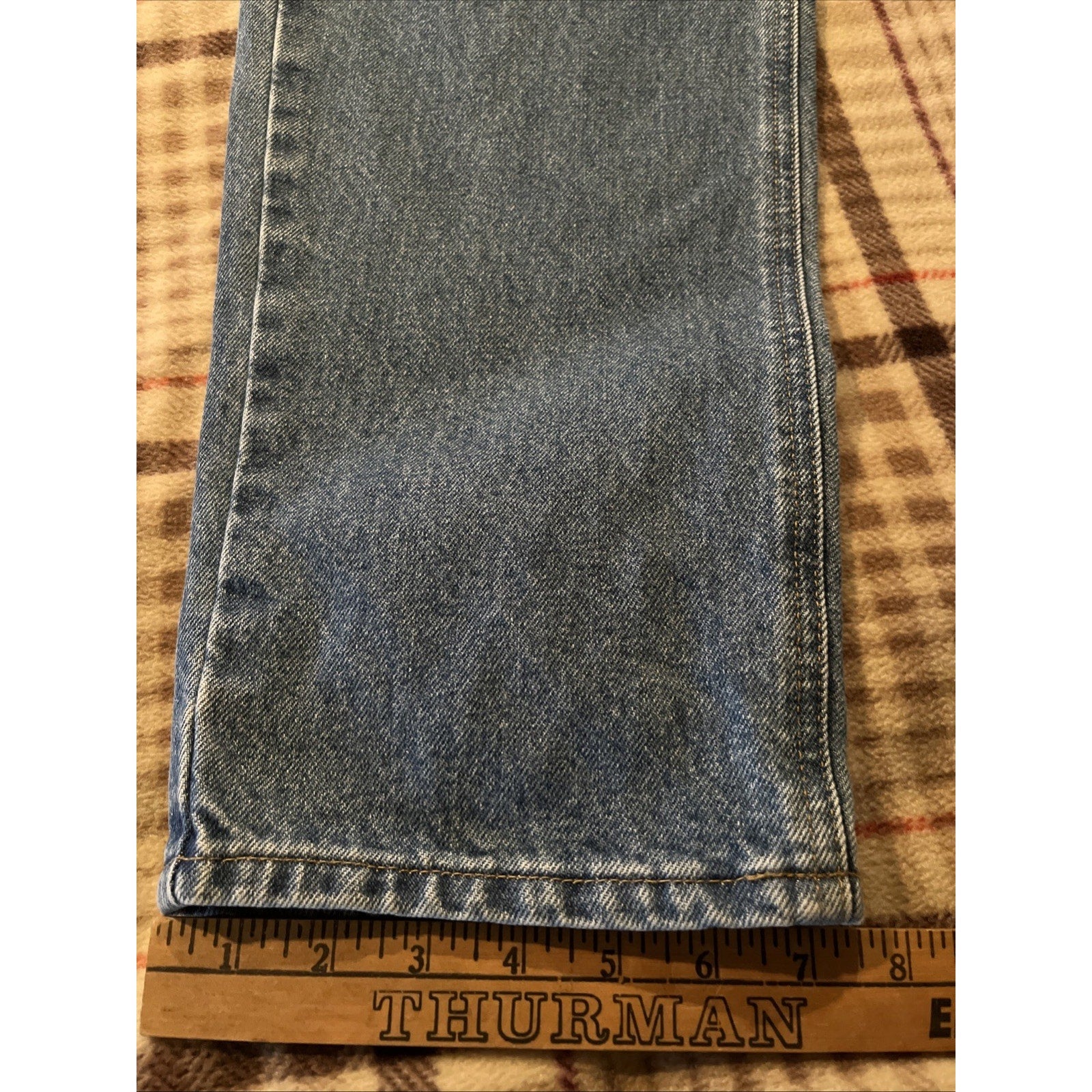 Carhartt B17 Jeans Men’s 36x34 Denim Med Wash Workwear Travel Outdoor Blue Cotton