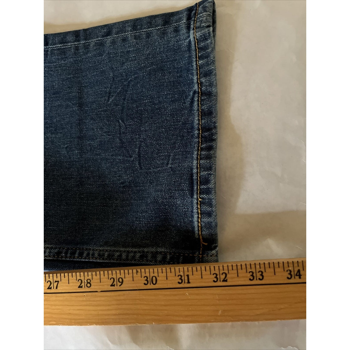 Levi's 514 Jeans Men's 38x32 Blue Denim Y2K Western Outdoor Cotton Travel EUC