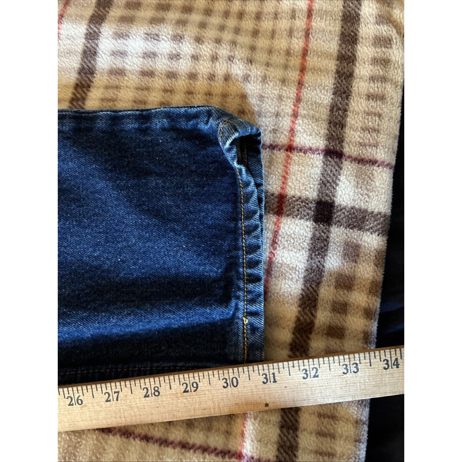 Vtg Levis 501xx Jeans Blue Denim Button Fly Medium Wash Y2K 2000s Mens 32x31