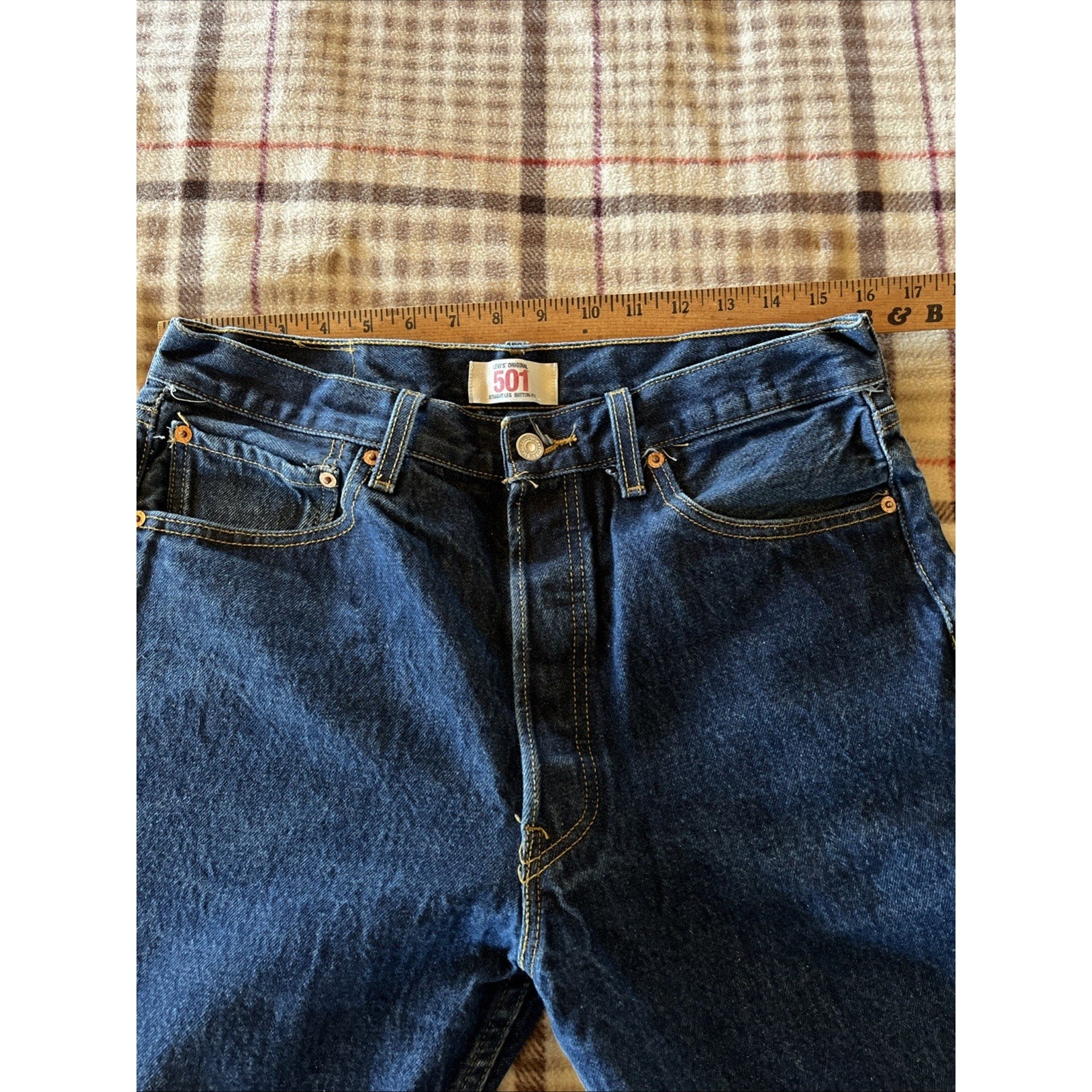 Vtg Levis 501xx Jeans Blue Denim Button Fly Medium Wash Y2K 2000s Mens 32x31