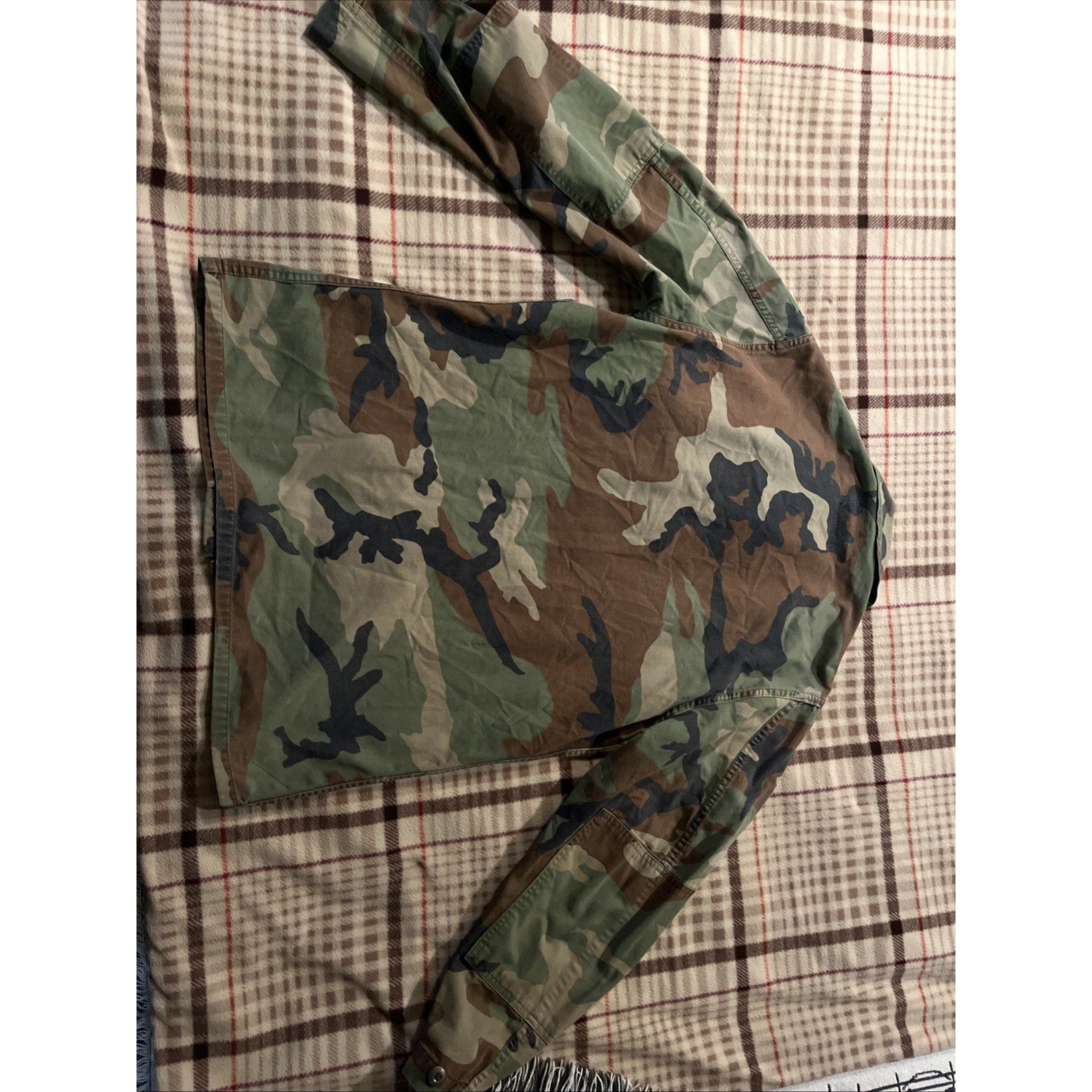 VTG US Military Jacket Mens Medium Green Woodland Camo Army Surplus Field Jacket