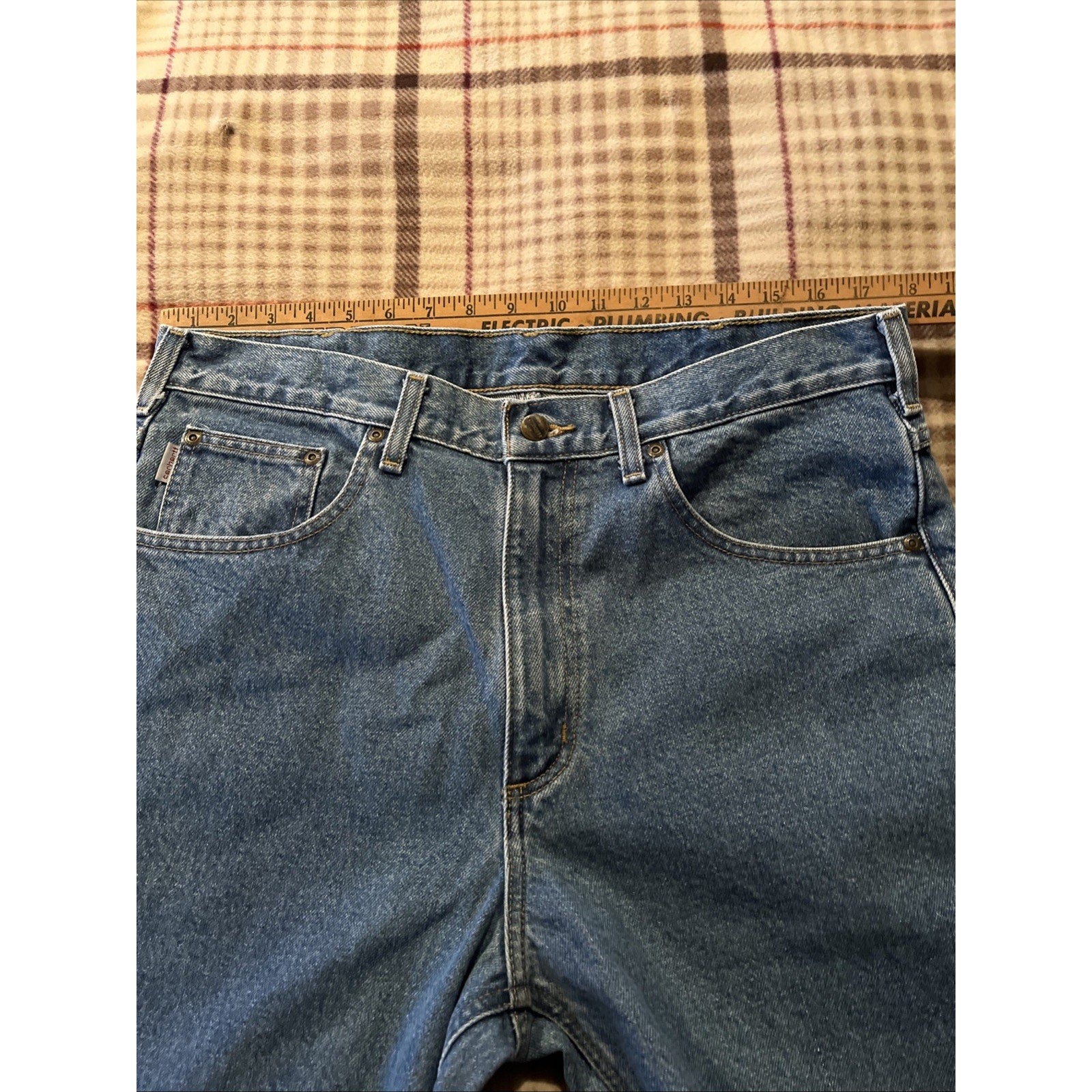 Carhartt B17 Jeans Men’s 36x34 Denim Med Wash Workwear Travel Outdoor Blue Cotton