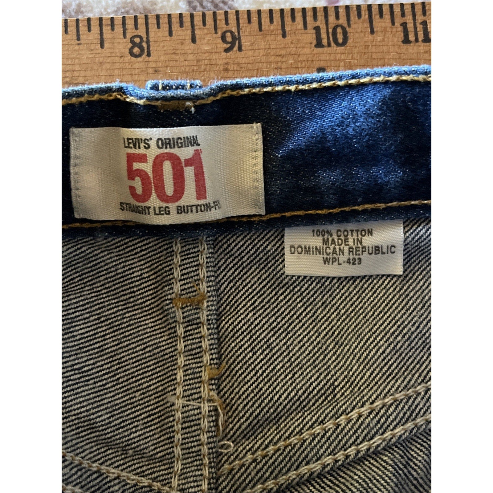 Vtg Levis 501xx Jeans Blue Denim Button Fly Medium Wash Y2K 2000s Mens 32x31