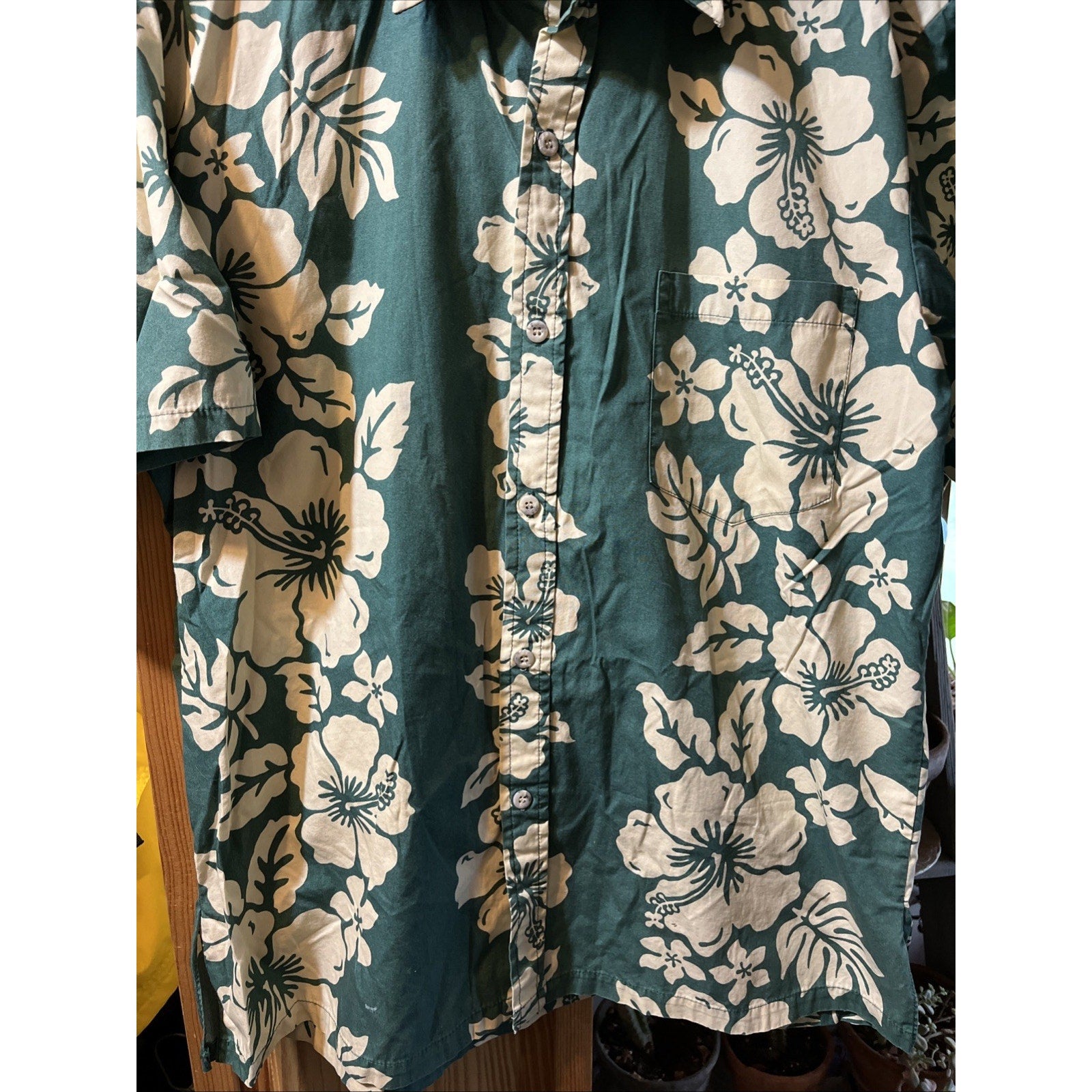 Cooke Street Honolulu Men’s L Green Floral SS Button Down Cotton Hawaiian Shirt