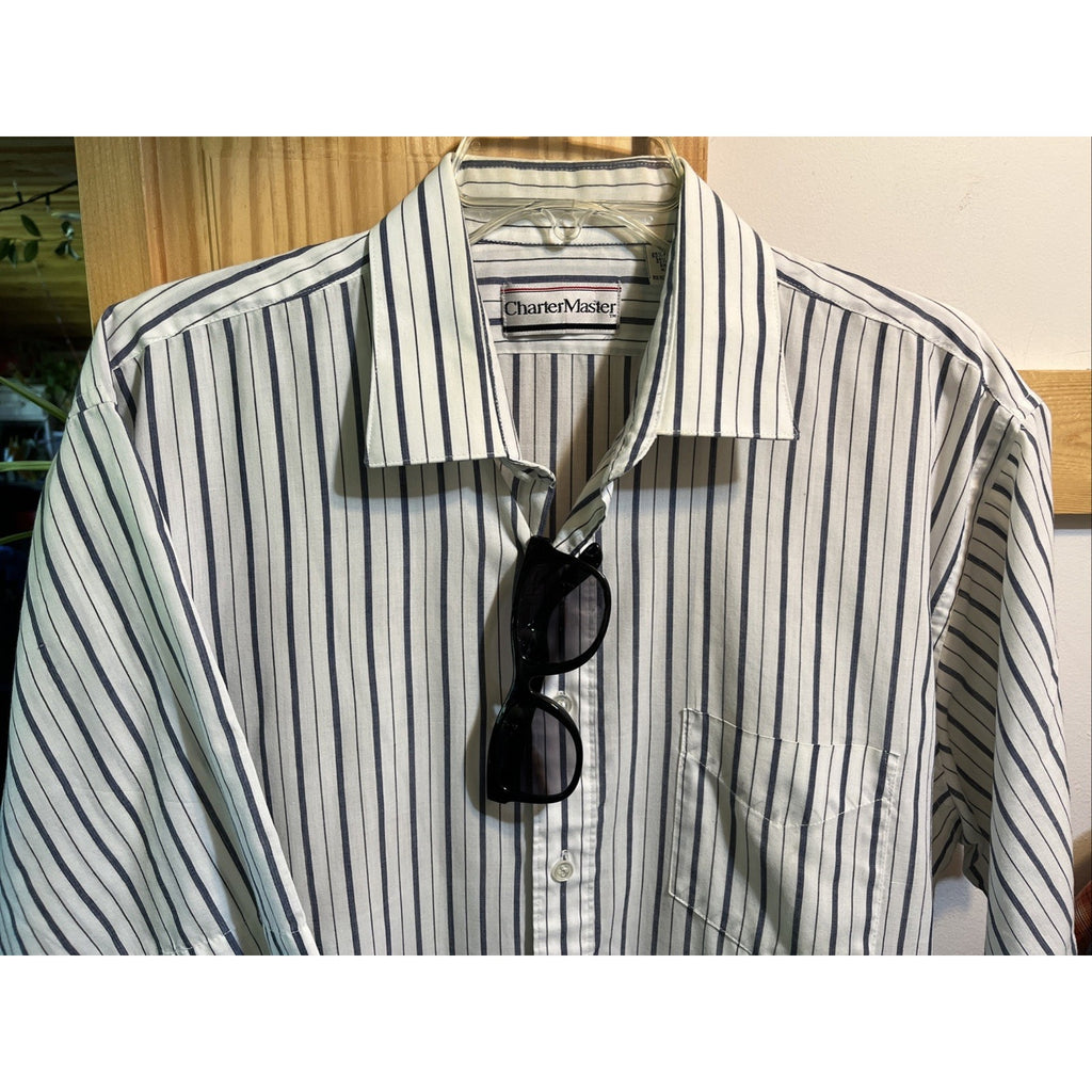 VTG Charter Master Button Short Sleeve Men’s 17 White Blue Striped Cotton Poly