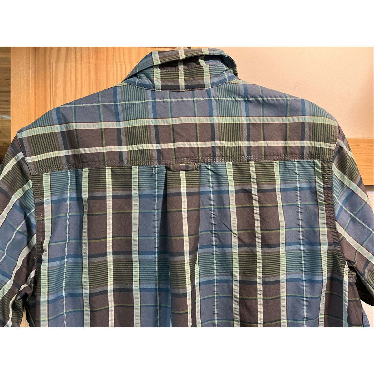 The North Face Men’s Shirt L Blue Plaid Button Up Short Sleeve Pocket Hiking EUC