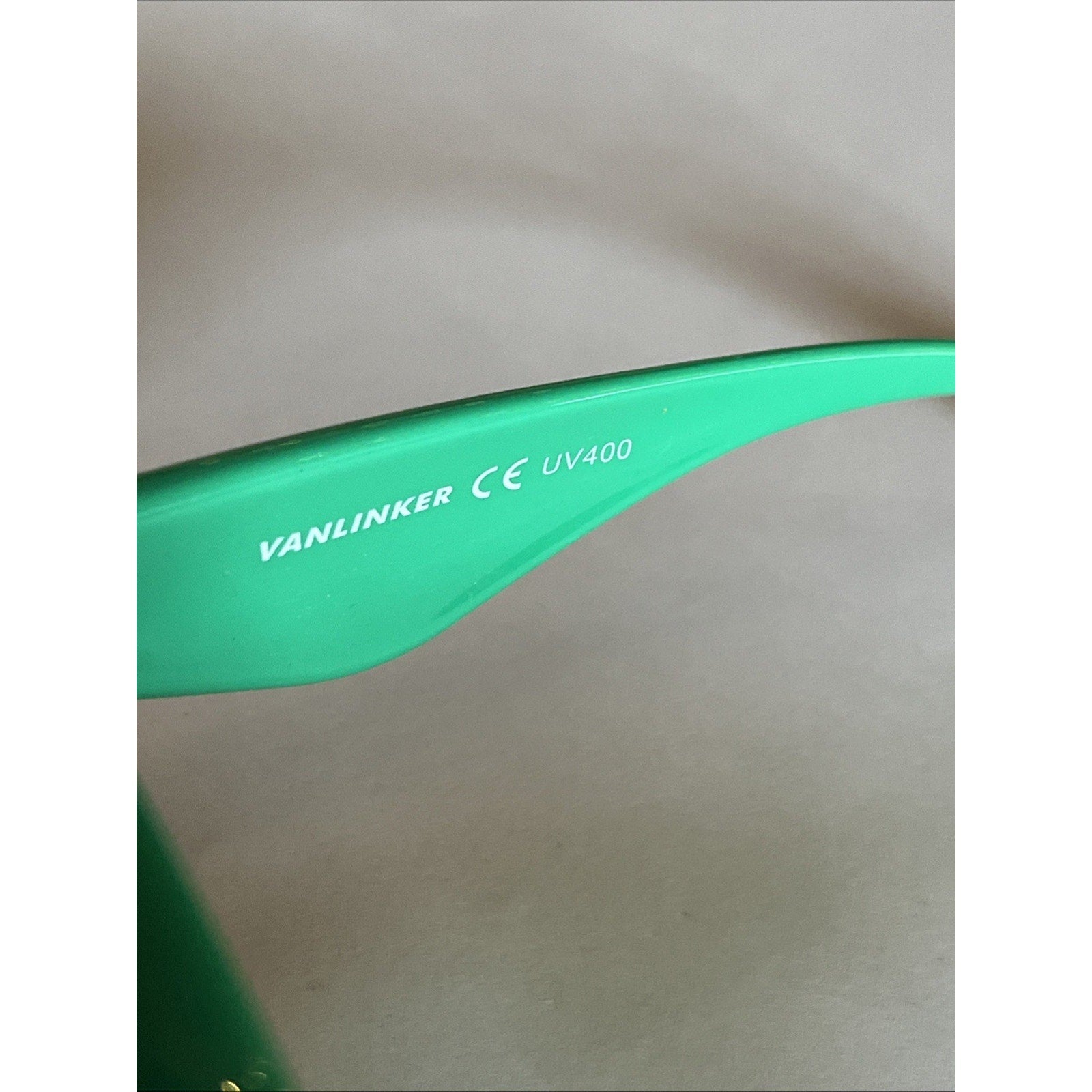 VANLINKER VL 9742 Trendy Retro Sunglasses Womens Retro Frame Green 44-30-145