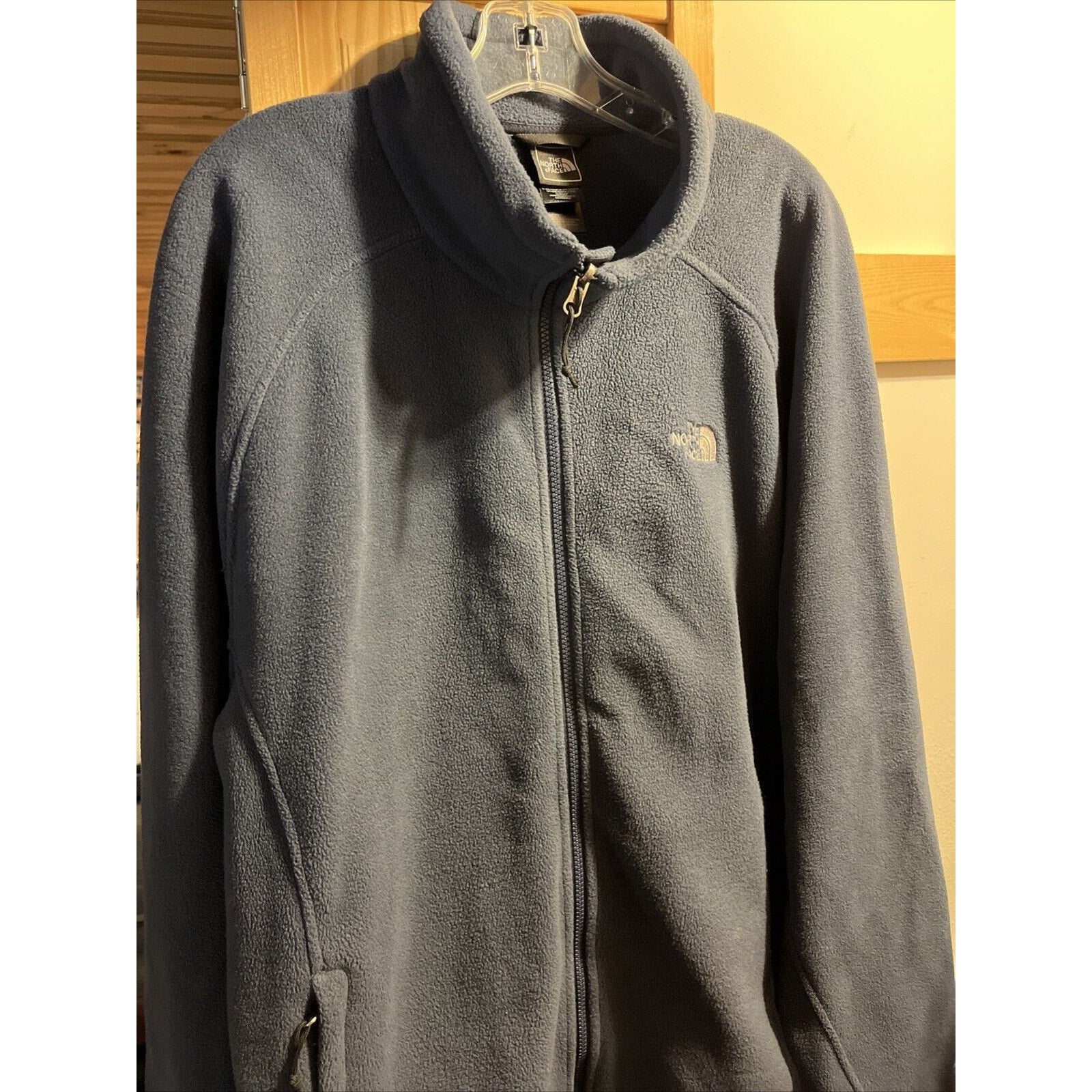 The North Face Men’s XL Blue Long Sleeve Full Zip Polyester Fleece Jacket Travel