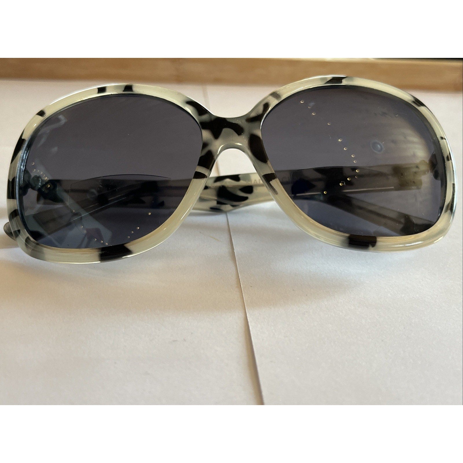 A.J. Morgan 62193 Gray Tortoise Sunglasses 59-16-142 Womens UV400 Oversized