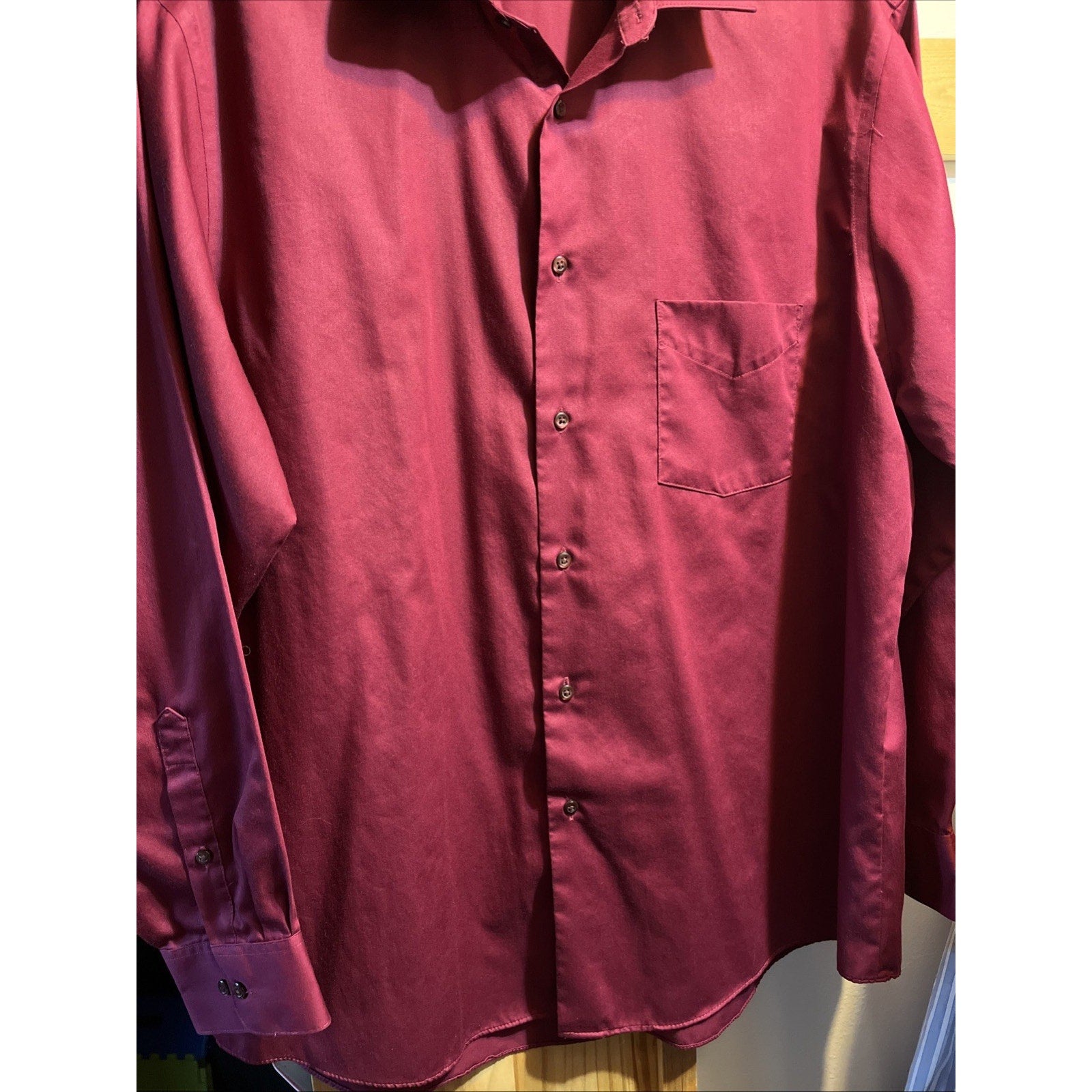 Van Heusen Mens Lux Sateen Red Long Sleeve Dress Shirt Size 17.5 34/35