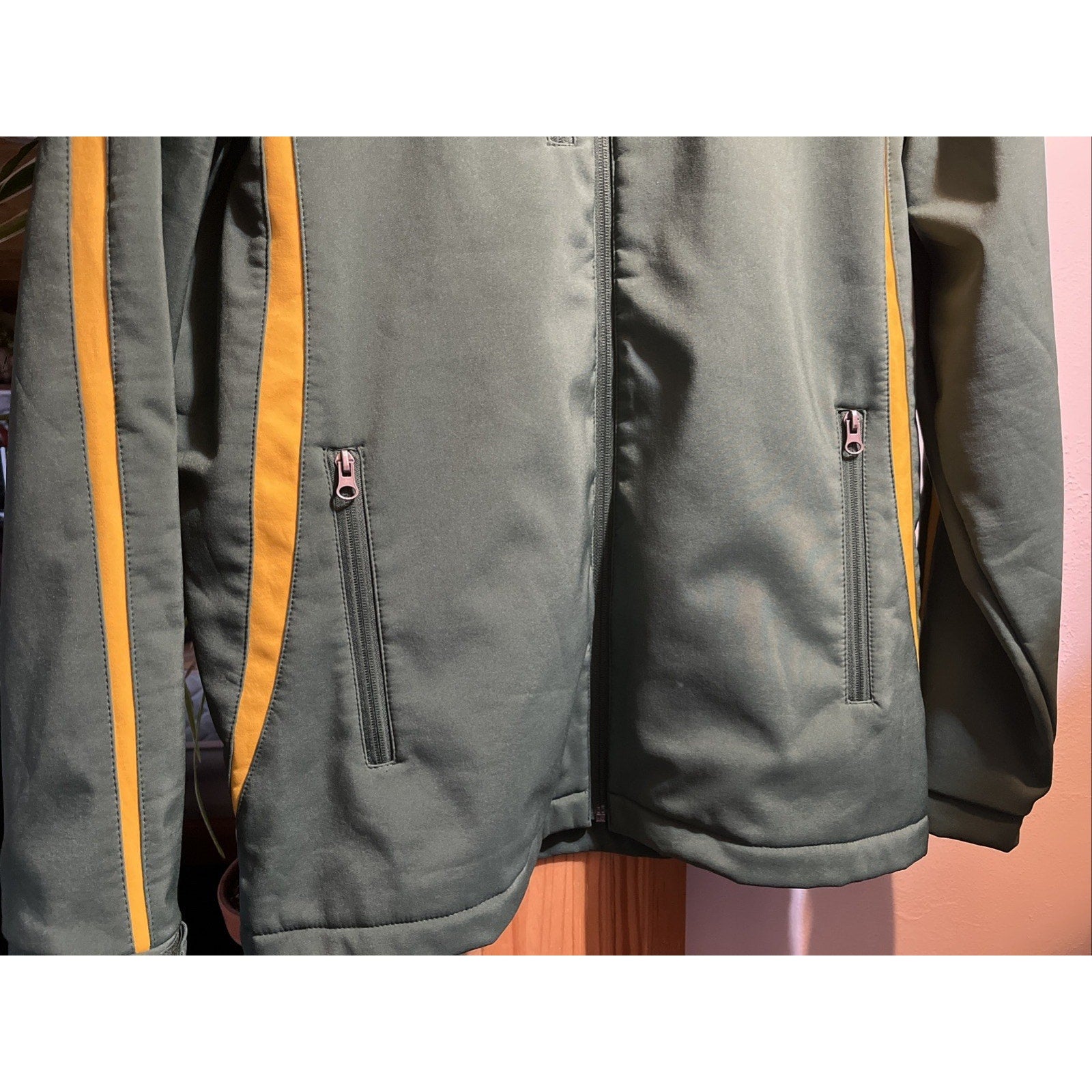 NFL Green Bay Packers Football Softshell Jacket Men’s Medium Full Zip
