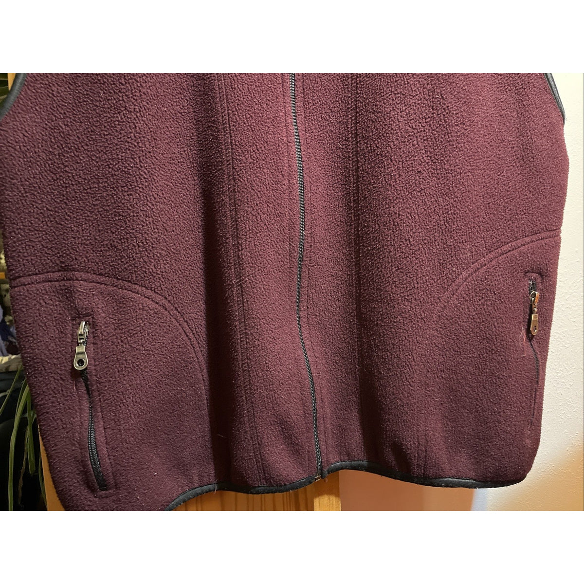 Champion Men’s Large Burgundy Red Fleece Vest Polyester Full Zip Outdoor Travel