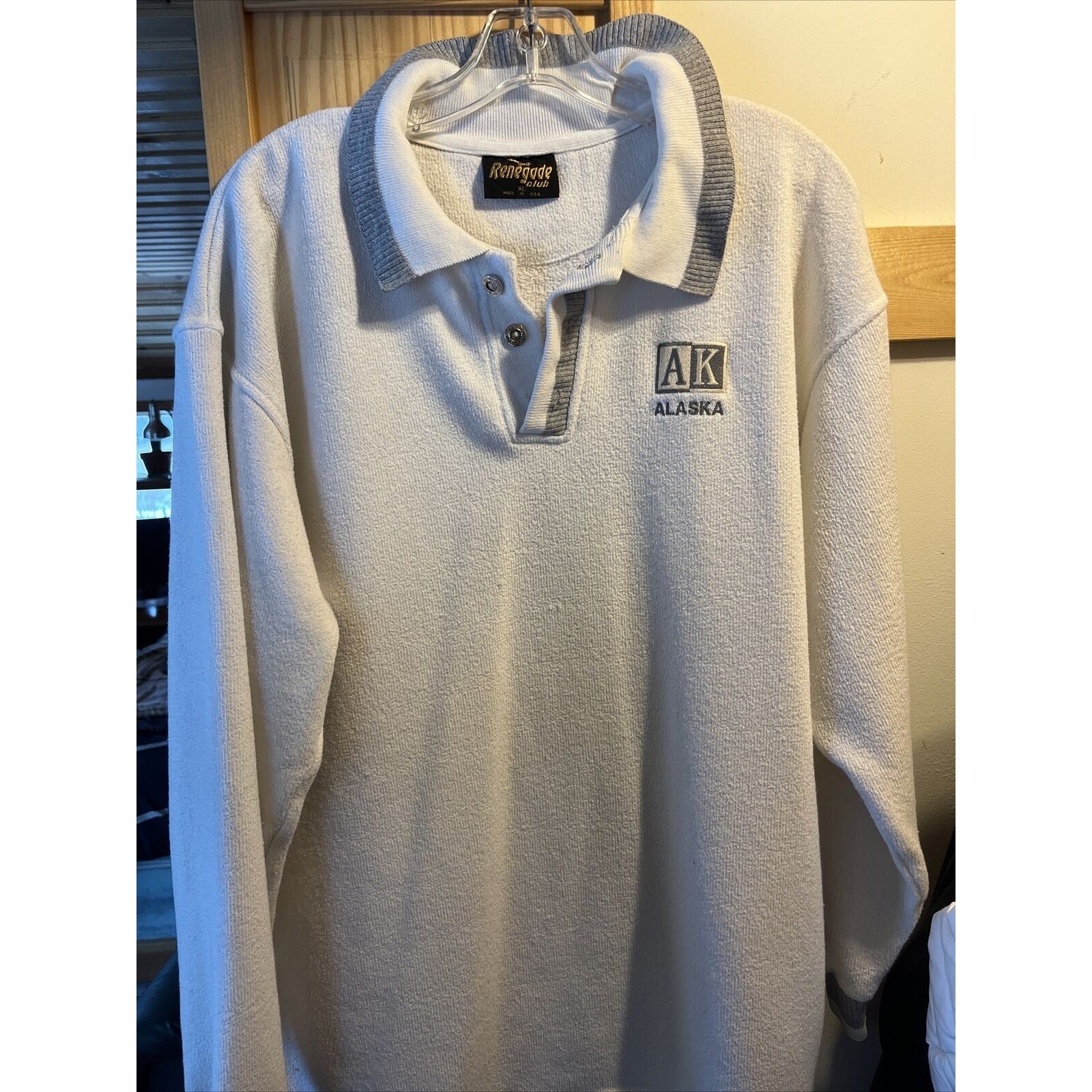 Renegade Club Vintage Men’s XL White Long Sleeve 1/4 Button Cotton Blend Sweater
