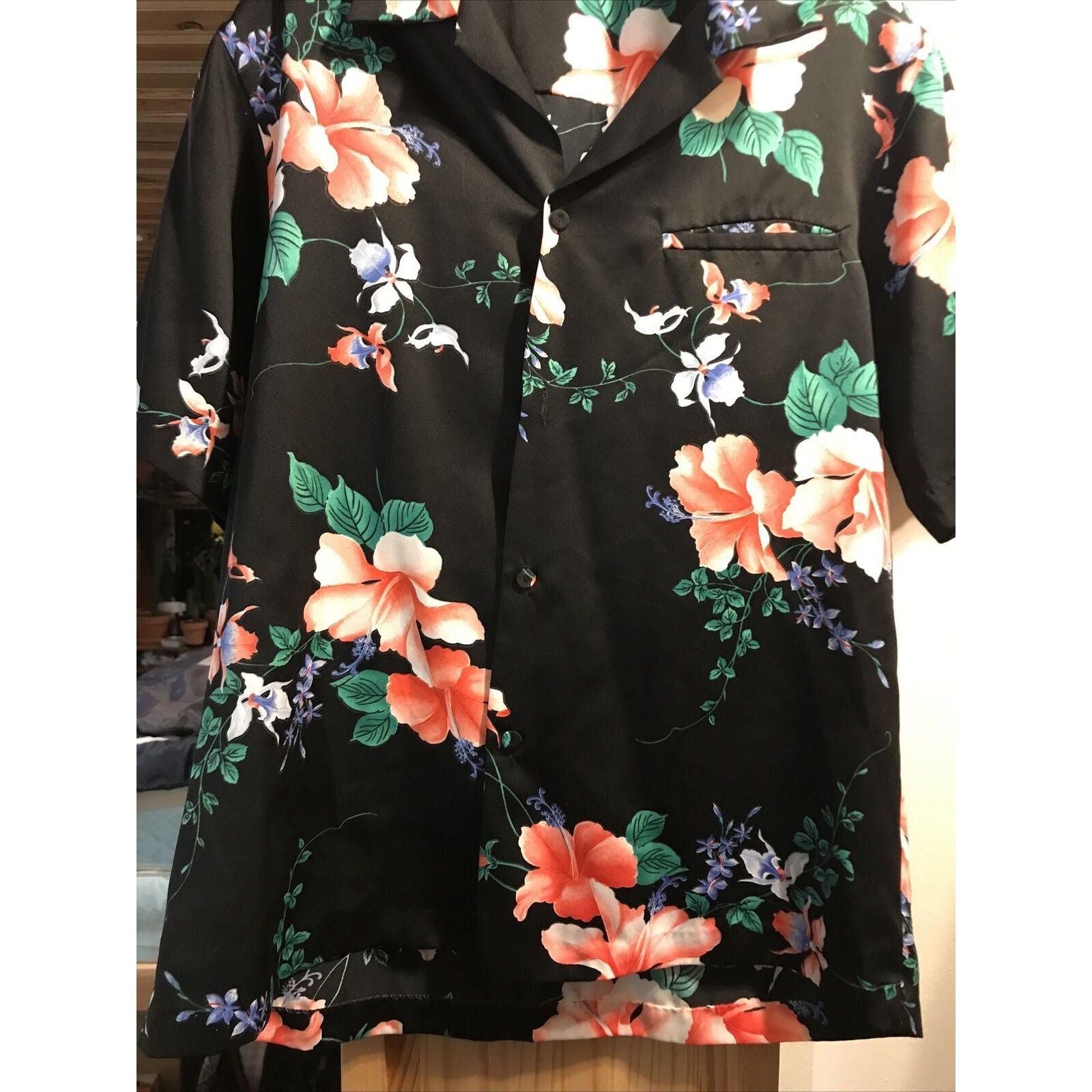 Hawaii Nei Honolulu Vintage Men’s L Black Floral Short Sleeve Button Shirt