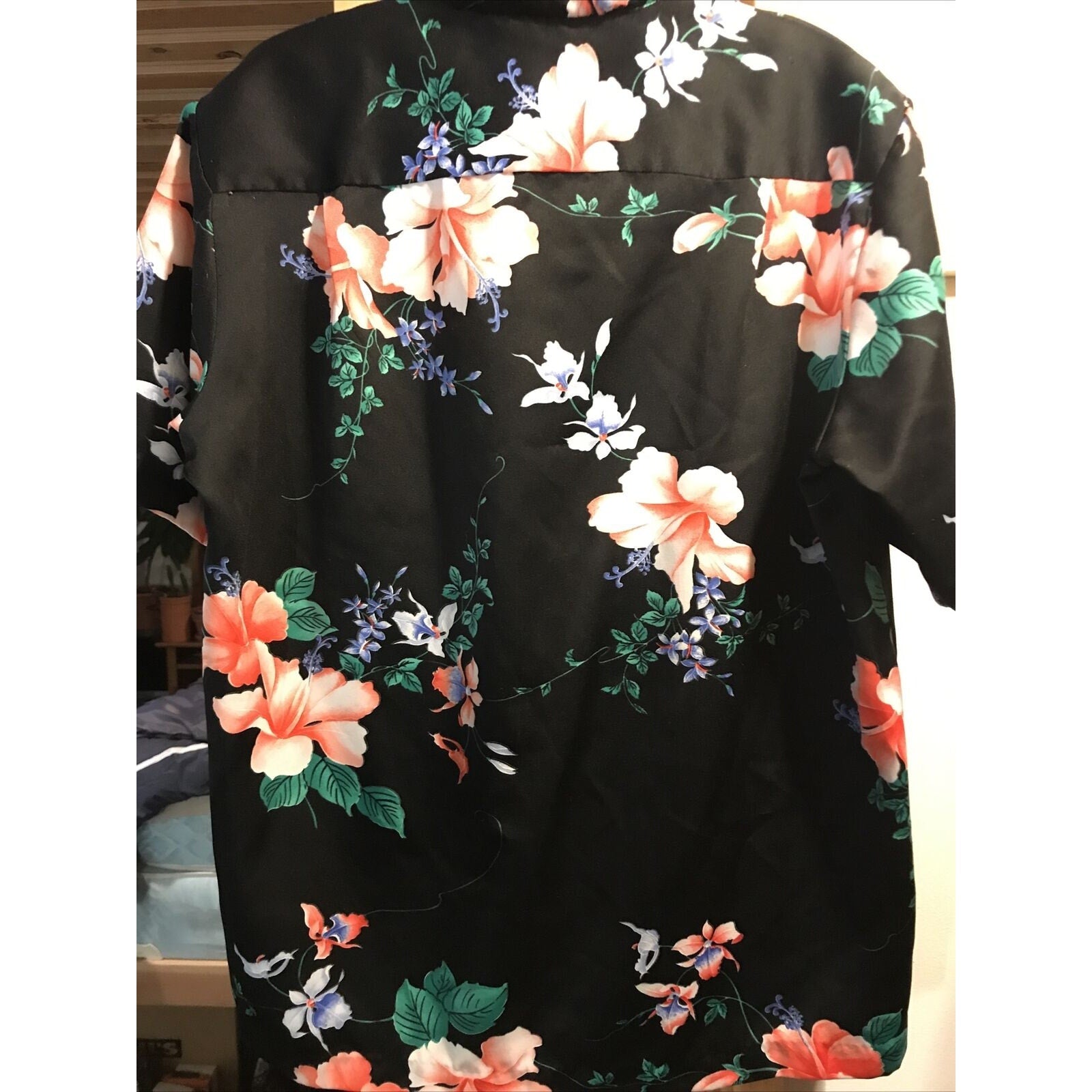 Hawaii Nei Honolulu Vintage Men’s L Black Floral Short Sleeve Button Shirt
