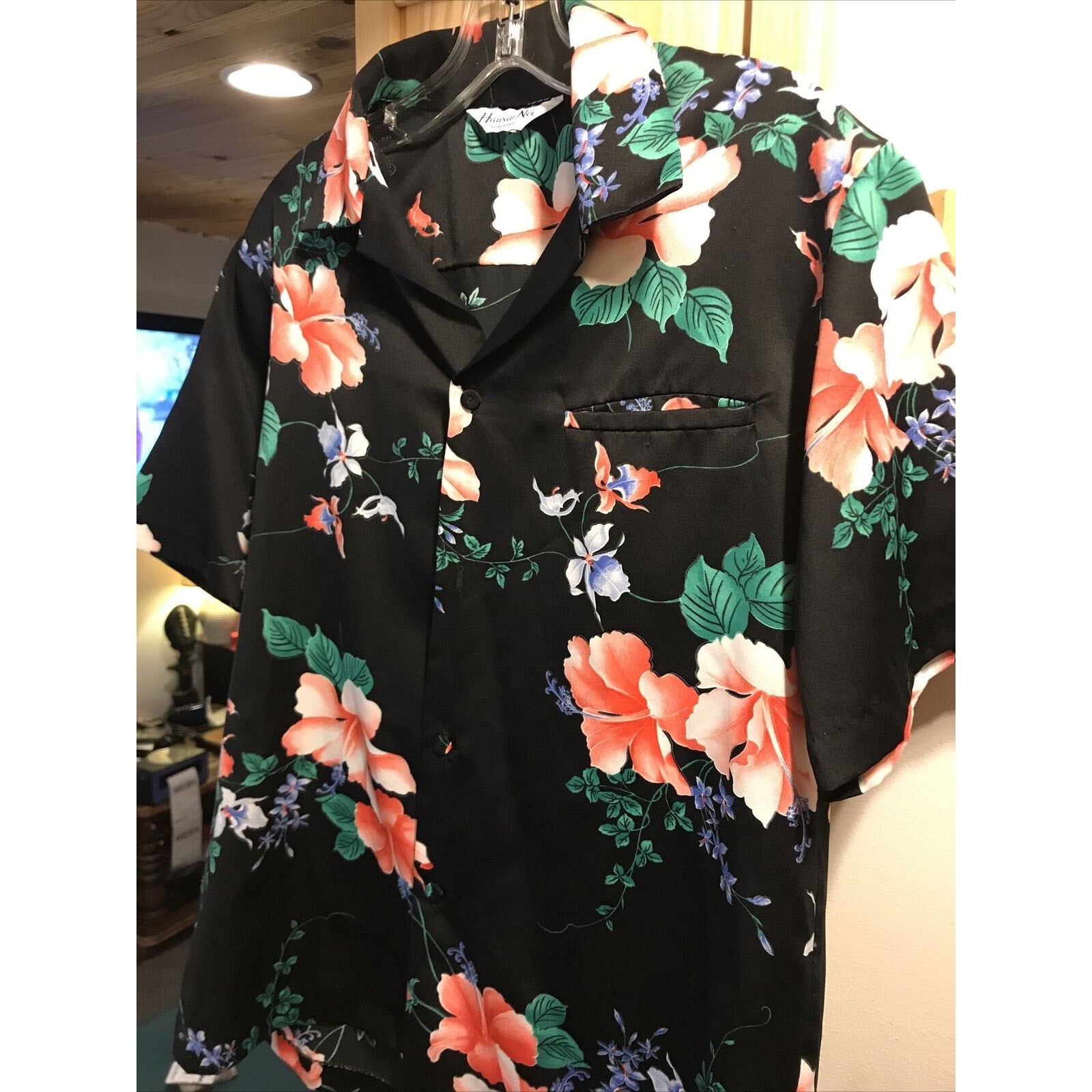Hawaii Nei Honolulu Vintage Men’s L Black Floral Short Sleeve Button Shirt