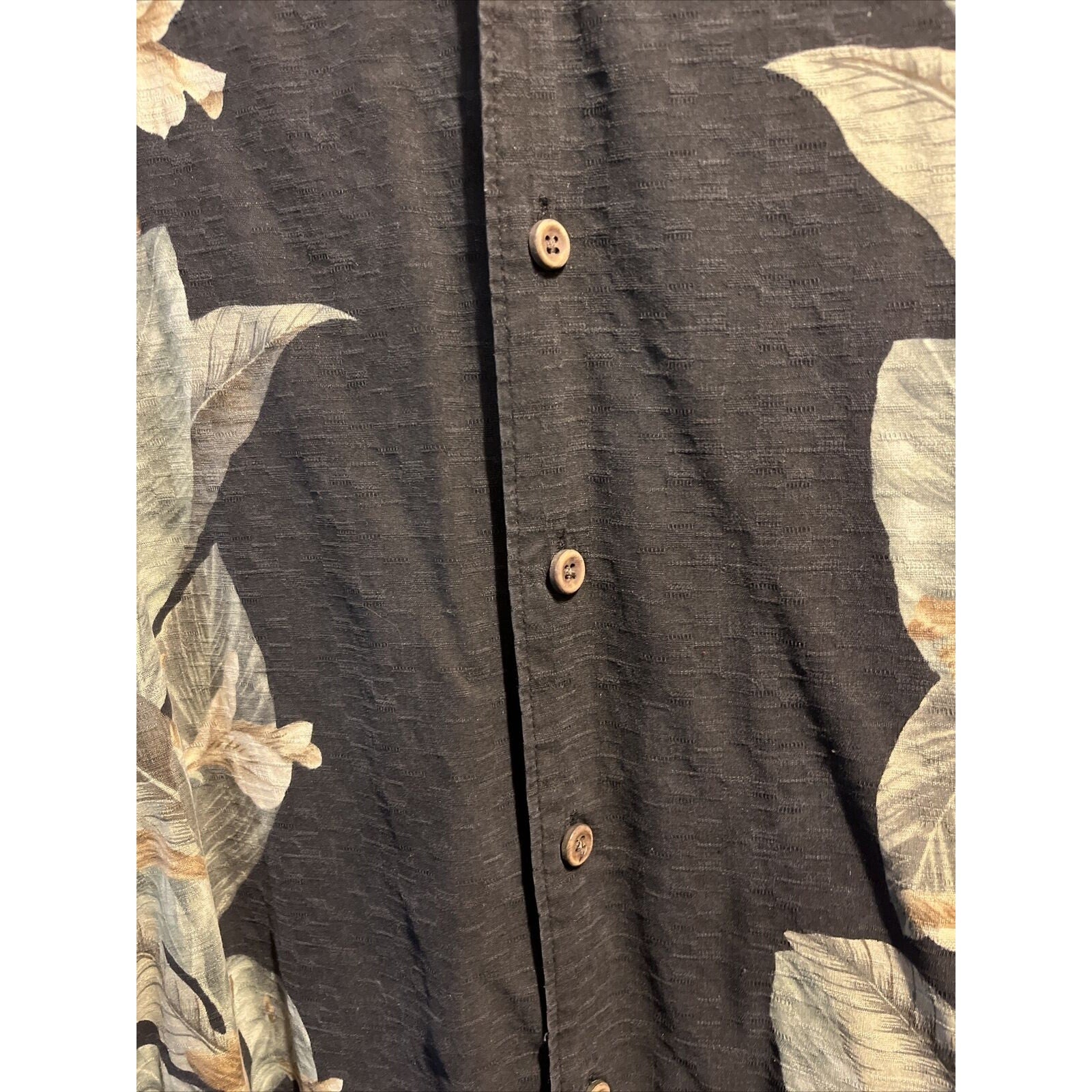 Jamaica Jaxx Men’s XL Black Floral Silk Short Sleeve Button Down Hawaiian Shirt