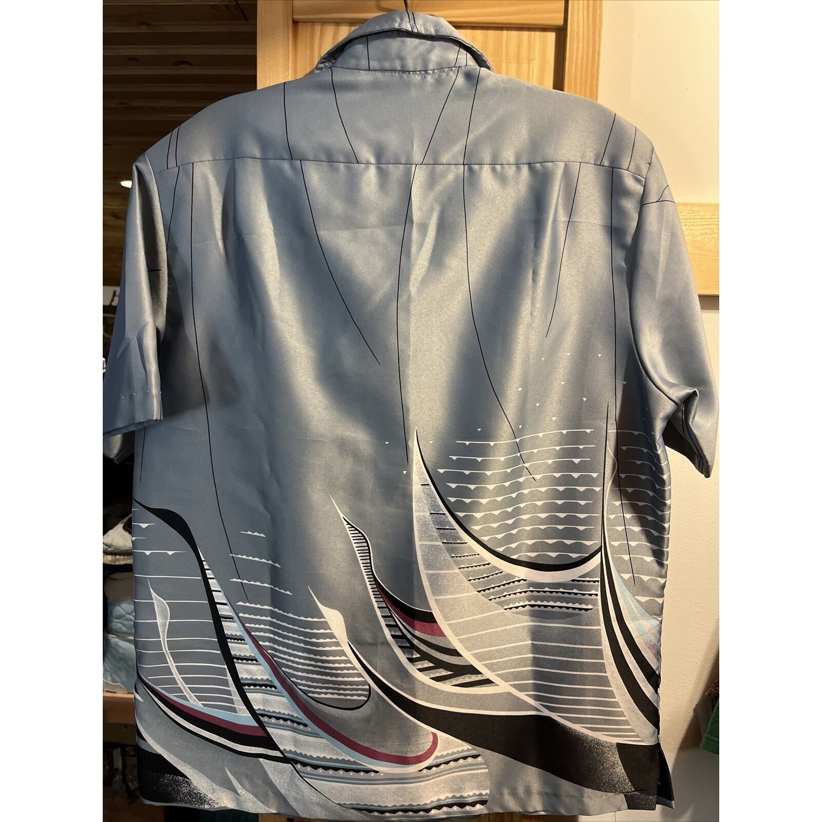 Tori Richard Vintage Men's Small Gray SS Button Down Polyester Hawaiian Shirt
